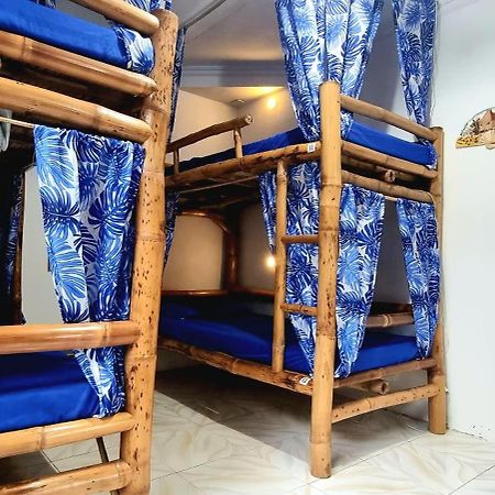 Auberge de jeunesse Blue House Backpackers Siquijor à San Juan  Extérieur photo
