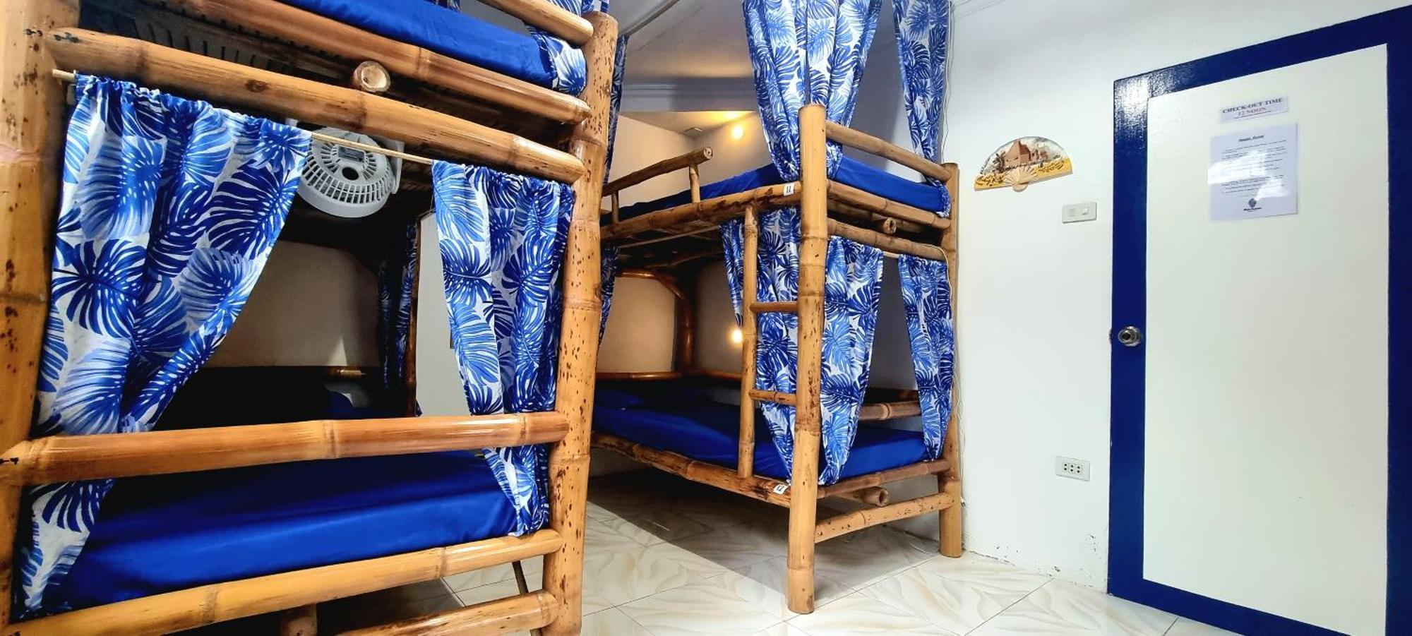 Auberge de jeunesse Blue House Backpackers Siquijor à San Juan  Extérieur photo