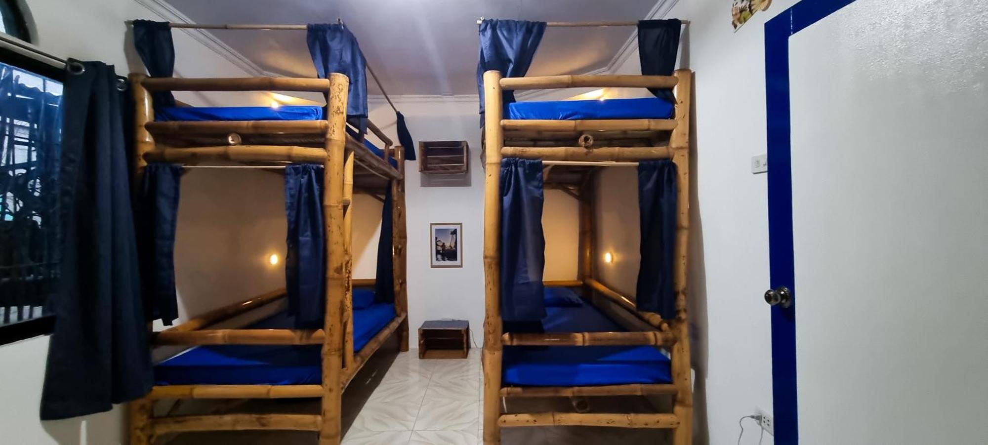 Auberge de jeunesse Blue House Backpackers Siquijor à San Juan  Extérieur photo