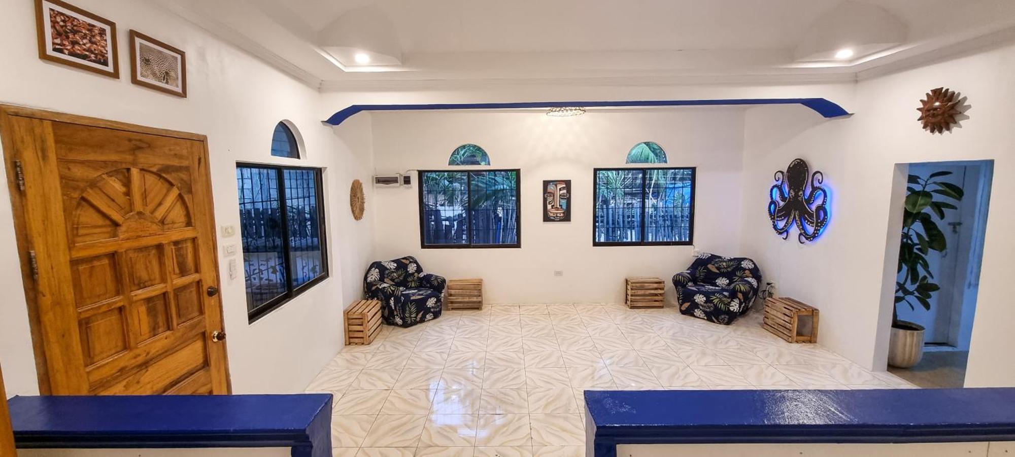 Auberge de jeunesse Blue House Backpackers Siquijor à San Juan  Extérieur photo