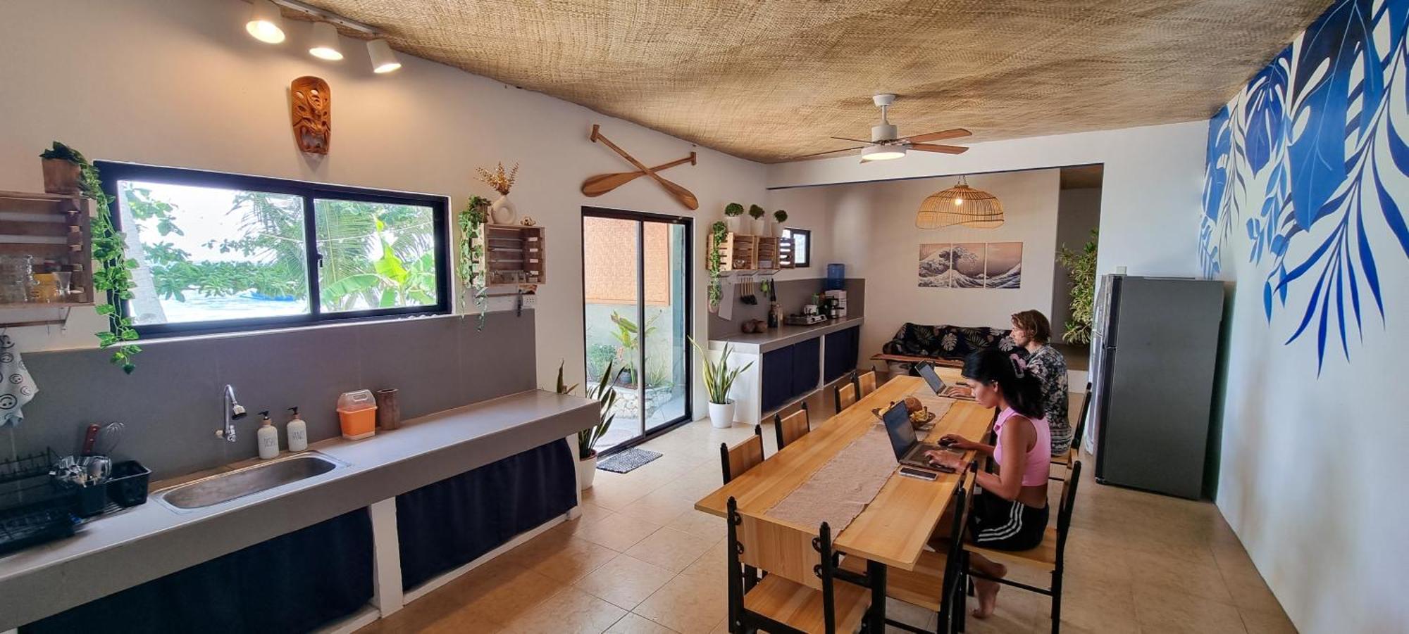 Auberge de jeunesse Blue House Backpackers Siquijor à San Juan  Extérieur photo
